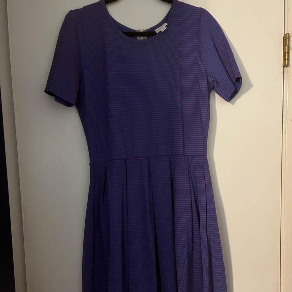 LuLaRoe Amelia, size large, blue with tiny red stripes